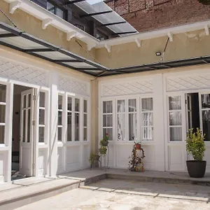 https://araki-sololaki-tbilisi.alltbilisihotels.com